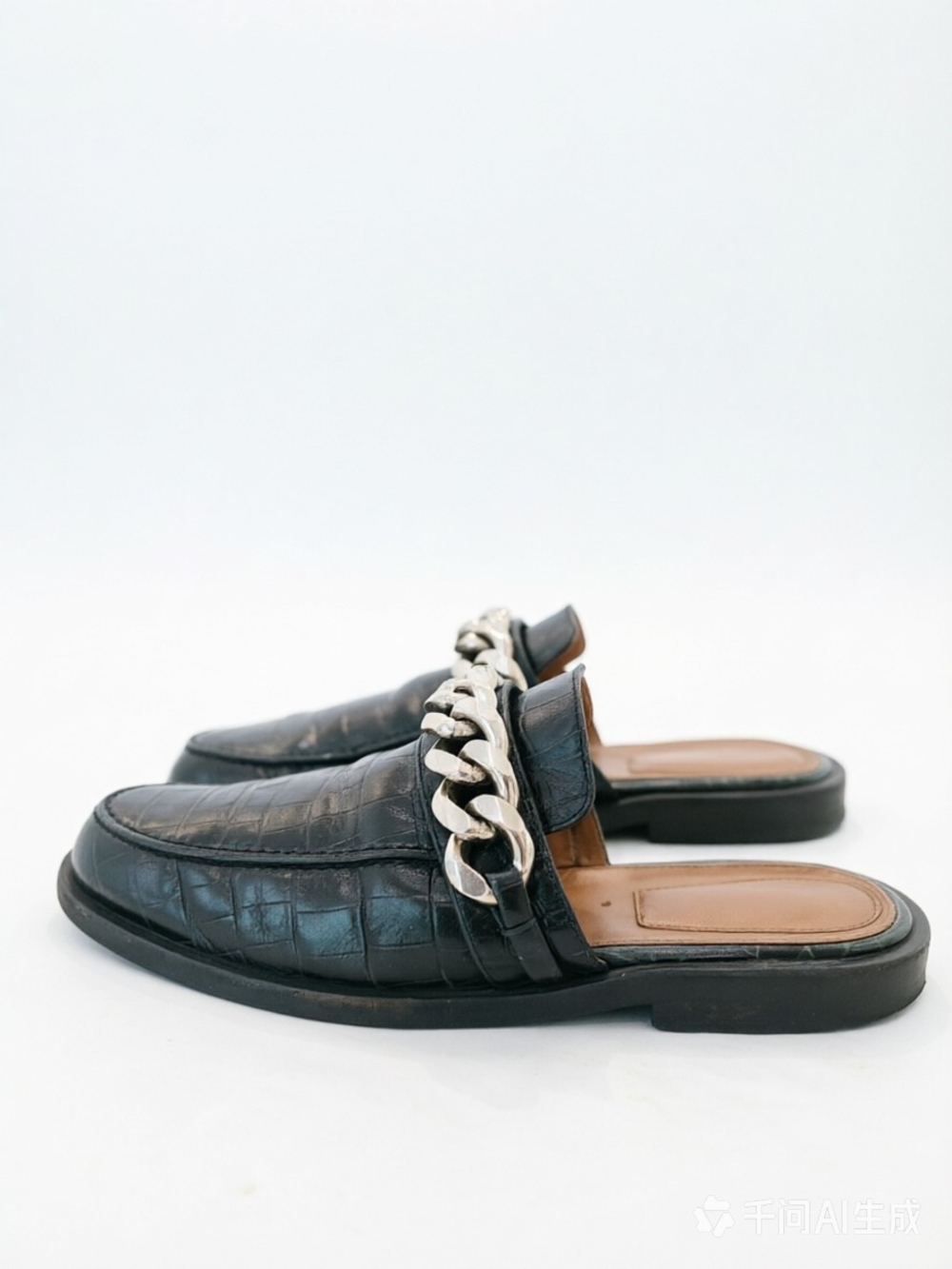 Givnechy Slip-On Loafers with Silver Chain